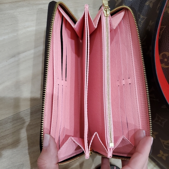 LV Tuileries Hobo & Zippy - Picture 7 of 11